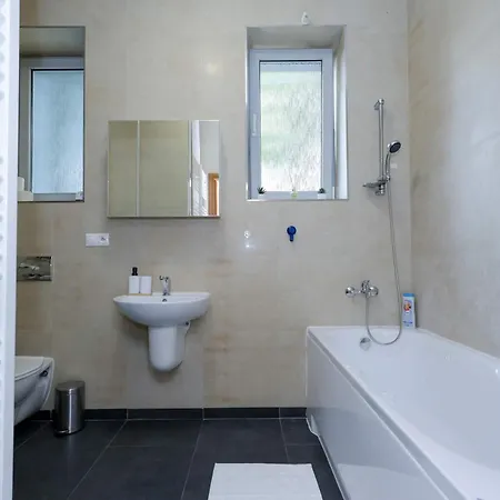 Spacious 2 Bedroom In * Bratislava