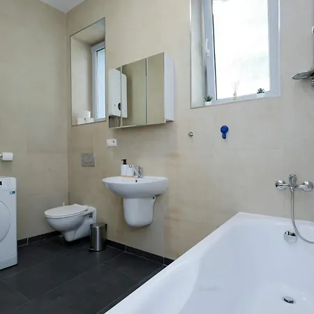 Spacious 2 Bedroom In * Bratislava