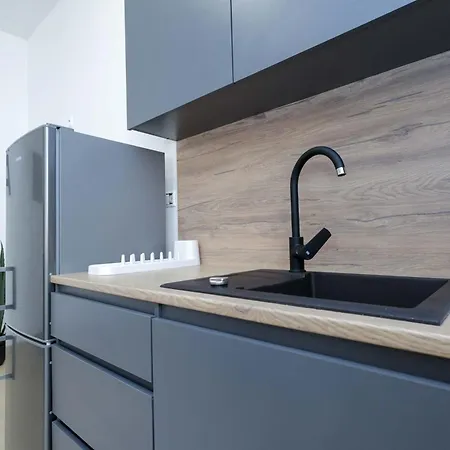 Spacious 2 Bedroom In Bratislava